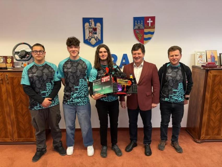 Echipă arădeană de robotică calificată la FIRST Tech Challenge