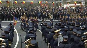 Parada militară de 1 Decembrie aduce peste 2.900 de militari la Arcul de Triumf