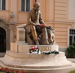 Omagiu scriitorului sătmărean Mór Jókai