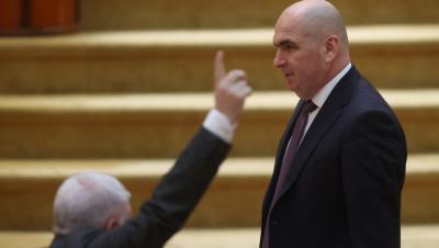 Vot istoric &icirc;n Parlament: 281 de voturi pentru demiterea Guvernului Bolojan