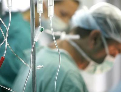 Actualul guvern ia în calcul să interzică dreptul de liberă practică şi prelungirea perioadei de preaviz pentru medicii care demisionează