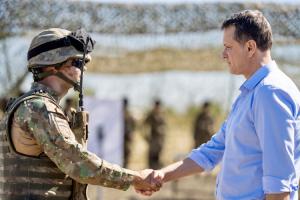 Ministrul Apărării, la Smârdan: România are o armată loială şi curajoasă, gata să facă faţă ameninţărilor