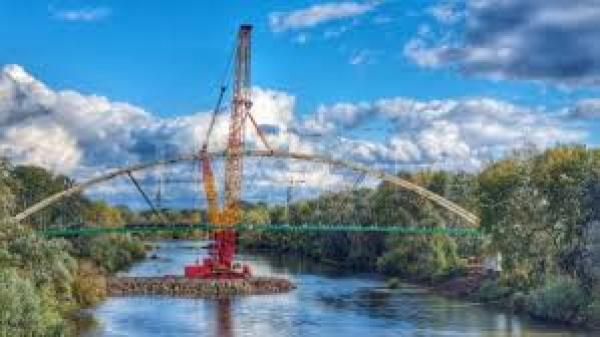 Pasarela pietonală peste râul Someş a fost inaugurată la Satu Mare